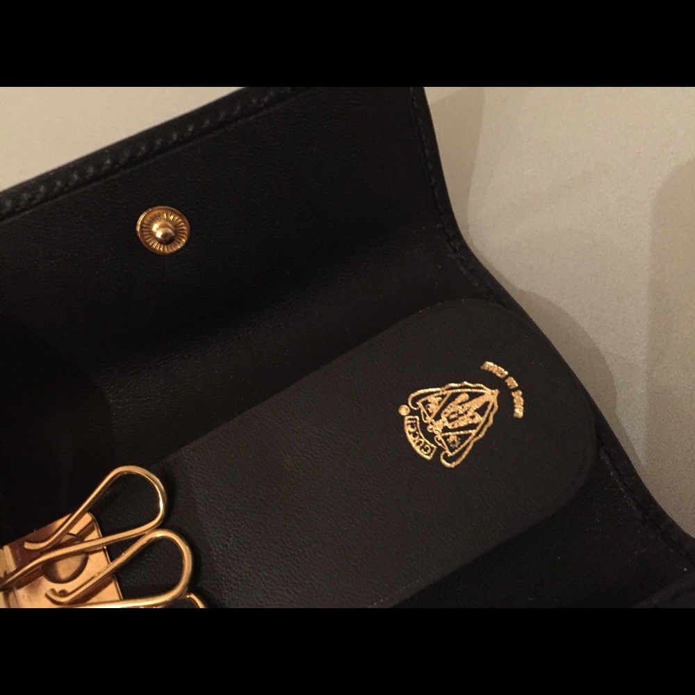 Gucci Key Chain wallet - Picture 5 of 6